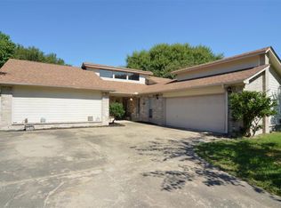 5106 Meadow Place Dr, La Porte, TX 77571