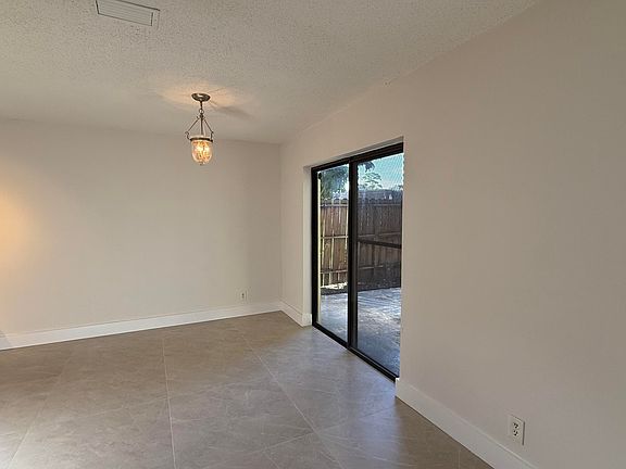 5th image of 4635 Cherry Rd