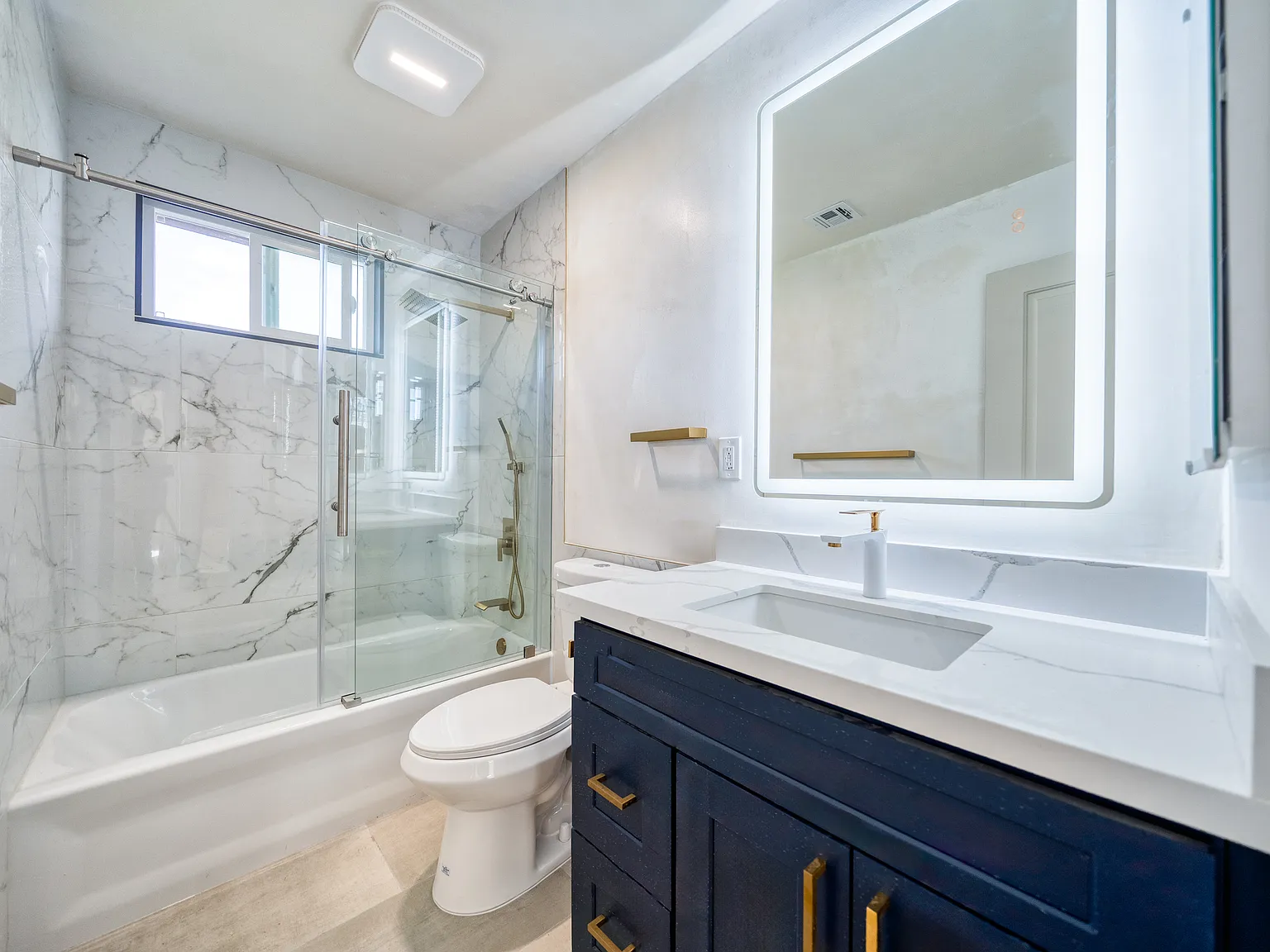 2 bed, 850 sqft, $3,200 — Photo 4