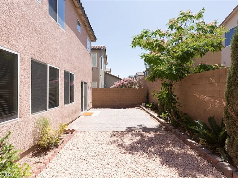 3305 Umbria Gardens Ave — Photo 31