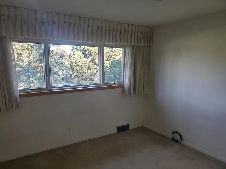 1137 S Mercedes Way — Photo 15