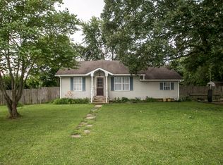 568 E Nelson Ave, Niangua, MO 65713