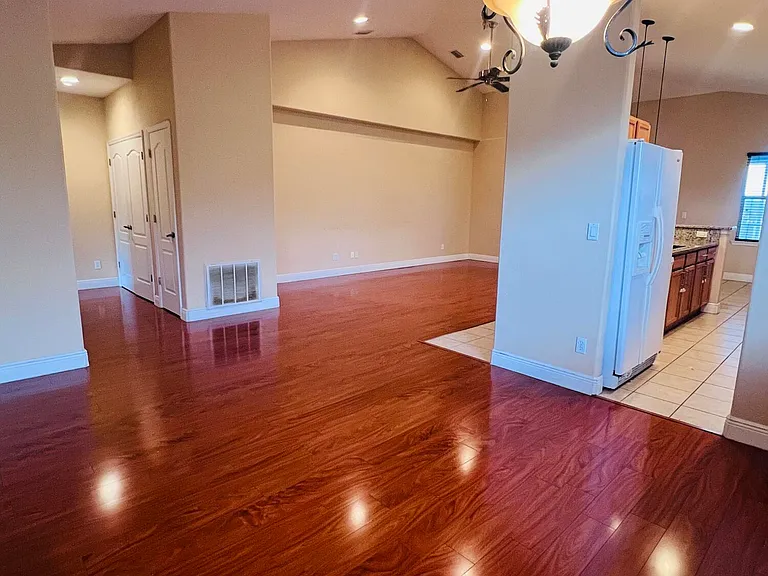 4865 Revenna Ct #204 — Photo 3