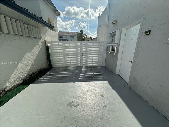4th image of 12374 NW 98th Pl