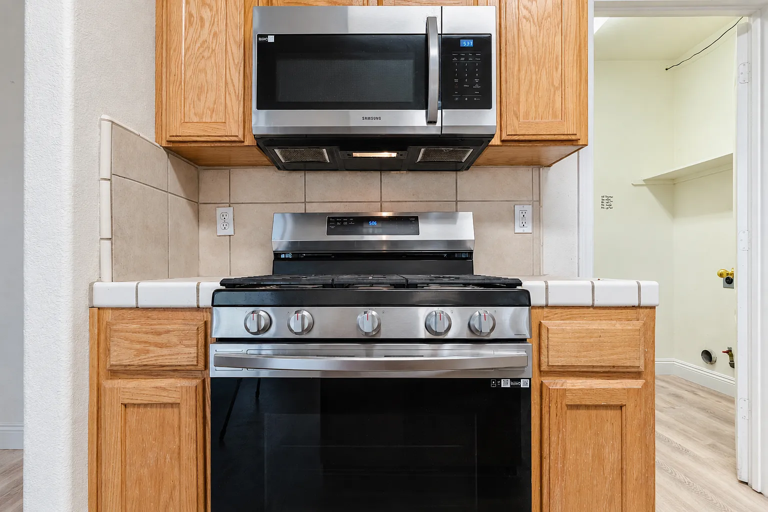 3 bed, 1565 sqft, $2,400 — Photo 3