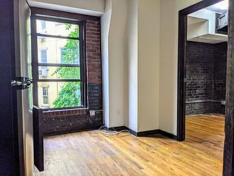 Rented by PocketBroker Inc