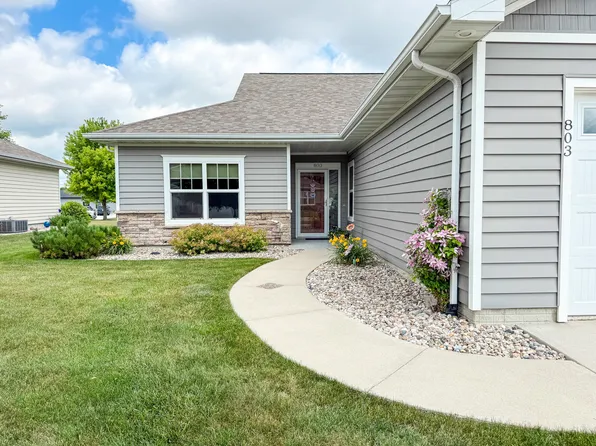 803 Goldenrod Trl, Brookings, SD 57006