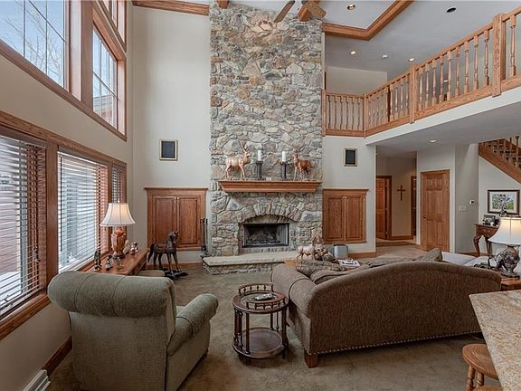 3rd image of 8311 Canterbury Dr