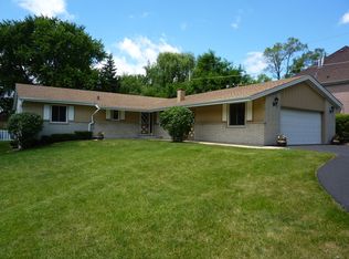 258 N Lee St, Mount Prospect, IL 60056