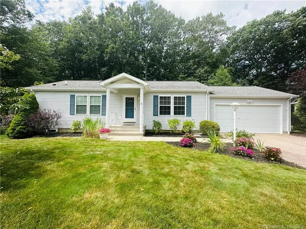 9 Wyndwood Road, Montville, CT 06382