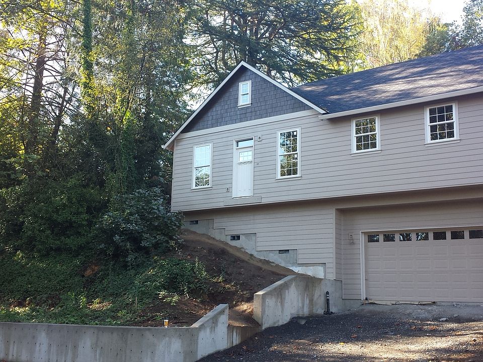 2nd image of 4530 SE Brookside Dr