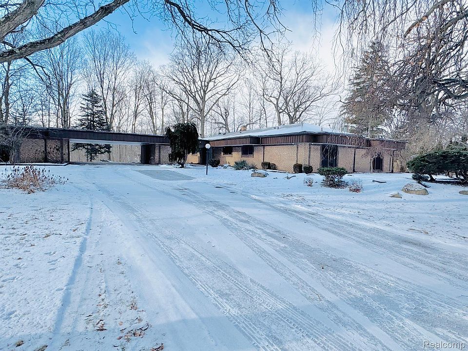 1st image of 28533 River Crest Dr
