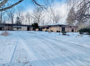 28533 River Crest Dr, Southfield, MI 48034