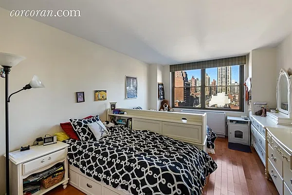 Rented by Corcoran | media 23