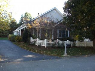 17 Bowman Parade Rd, Bedford, NH 03110