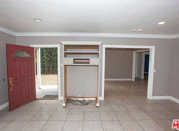 5th image of 3965 Cherry Ave