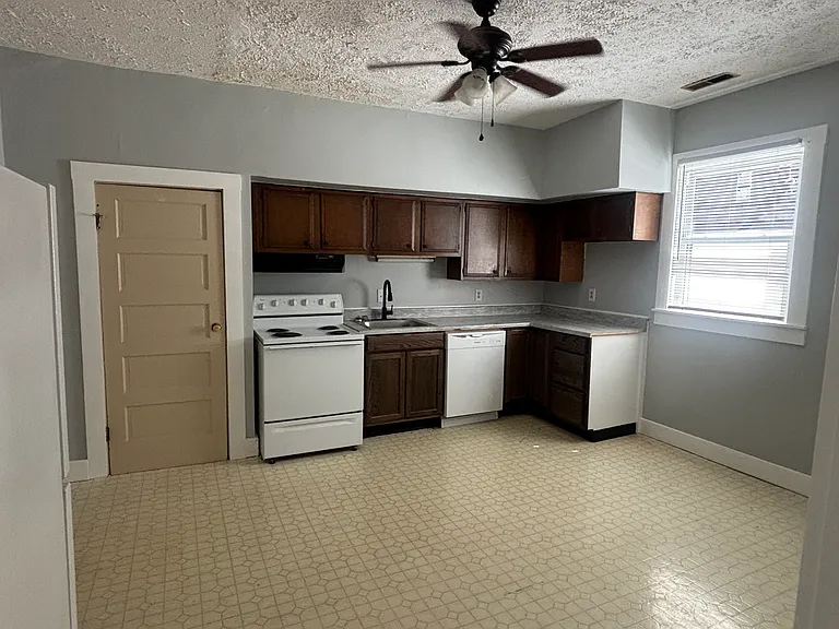 127 W Hickman St #5 — Photo 8