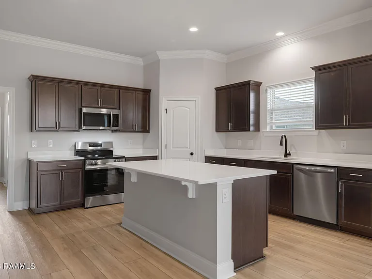 106 Bejeweled Ave — Photo 8