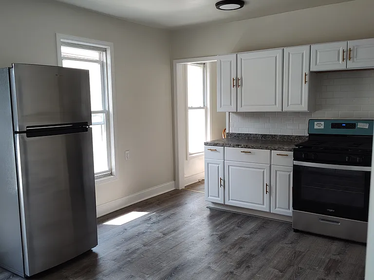 53 Duerstein St #UP — Photo 39