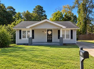 960 W Forest Ave, Jackson, TN 38301