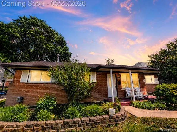 1643 Westchester St, Westland, MI 48186