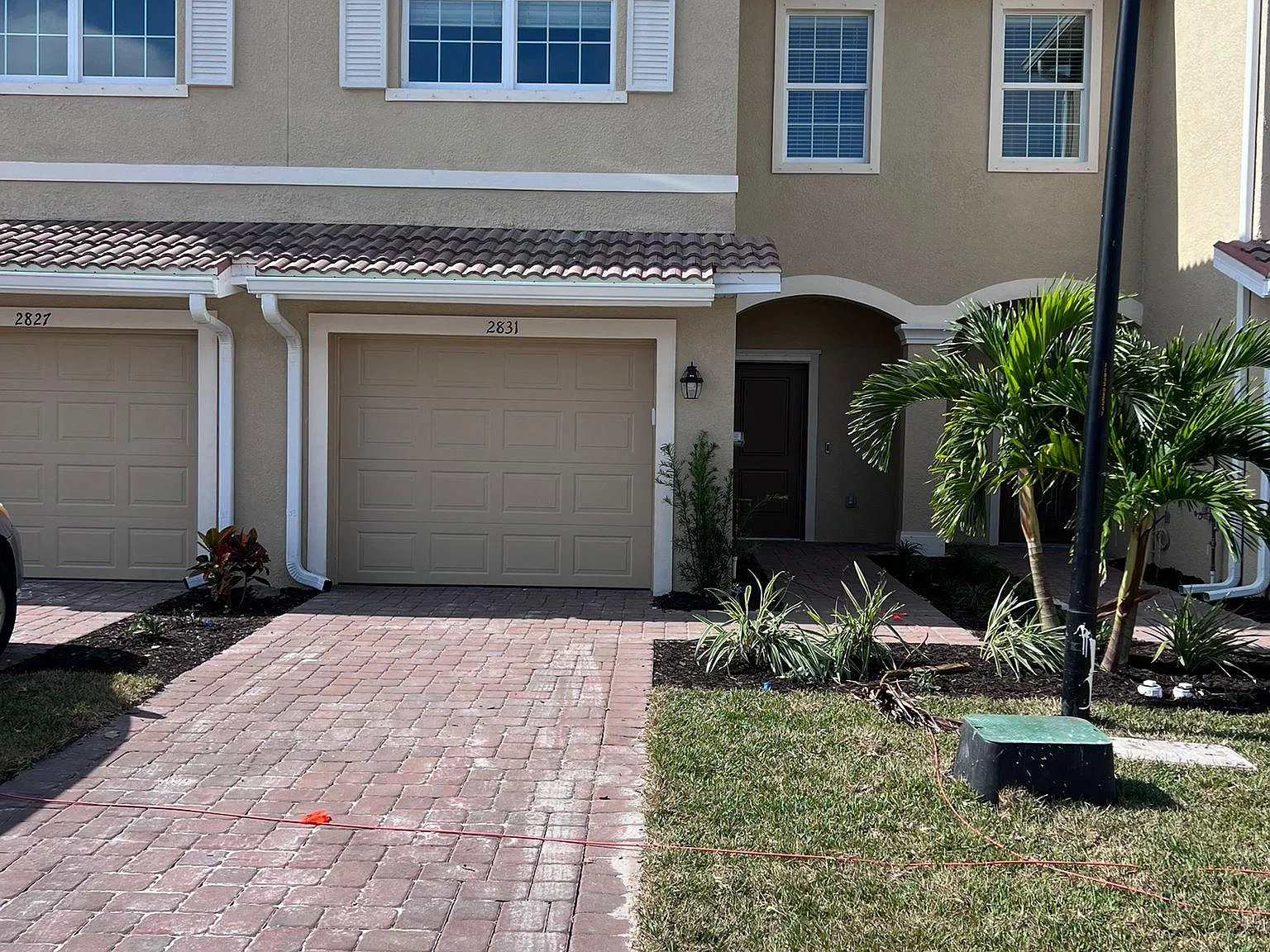 3 bed, 2.5 bath, 1879 sqft, $3,100 — Photo 1