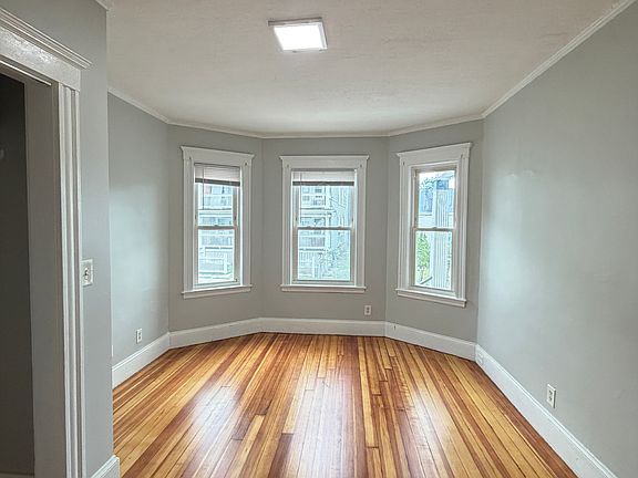 4th image of 381 Centre St #3