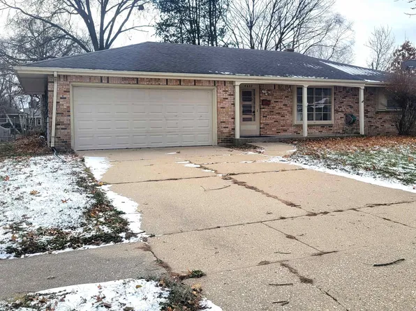 4607 Newcastle Rd, Rockford, IL 61108