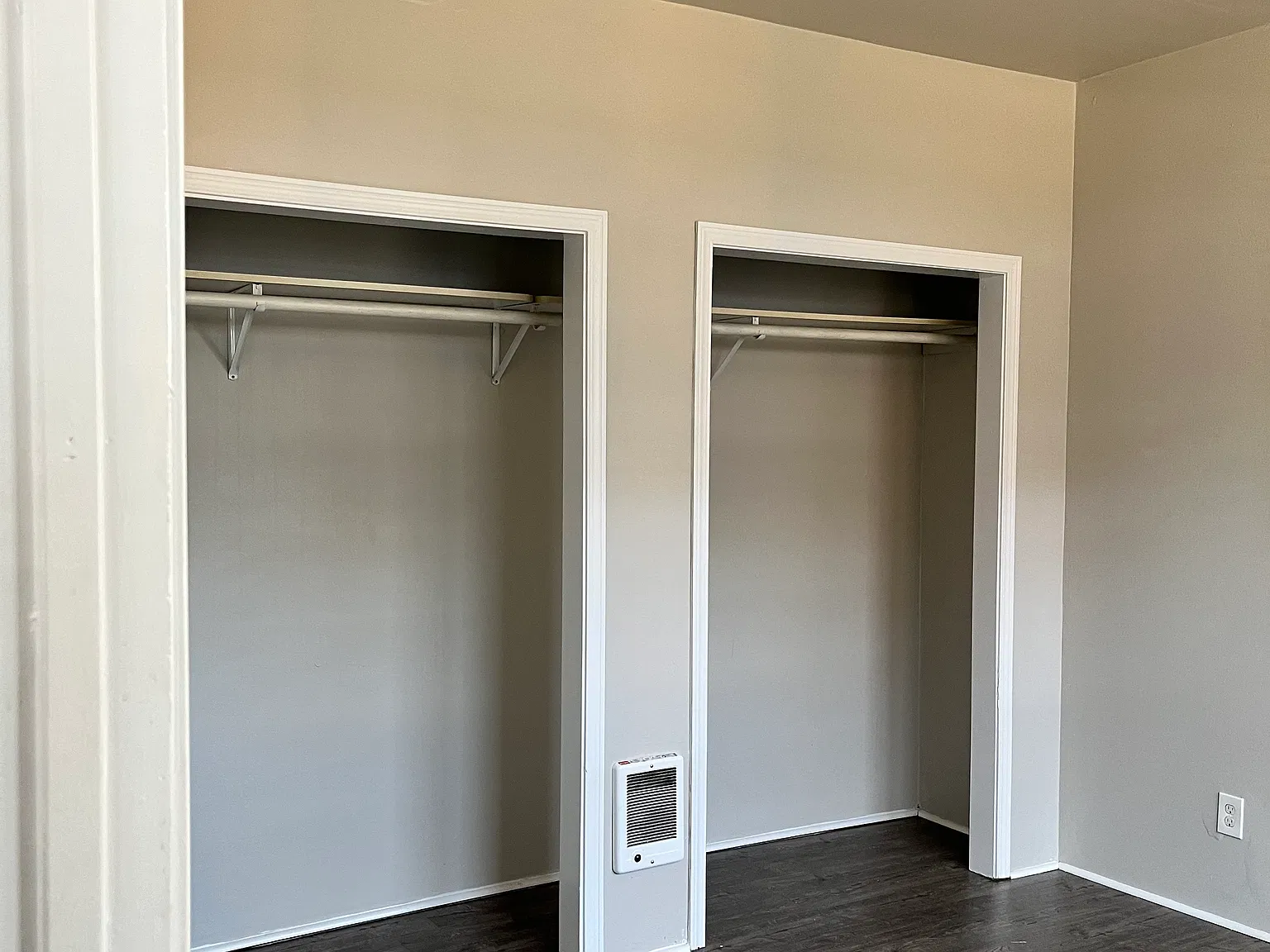1 bed, 295 sqft, $1,200 — Photo 2