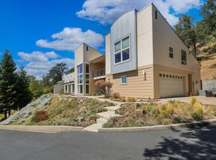 2488 Snow Ln, Redding, CA 96003