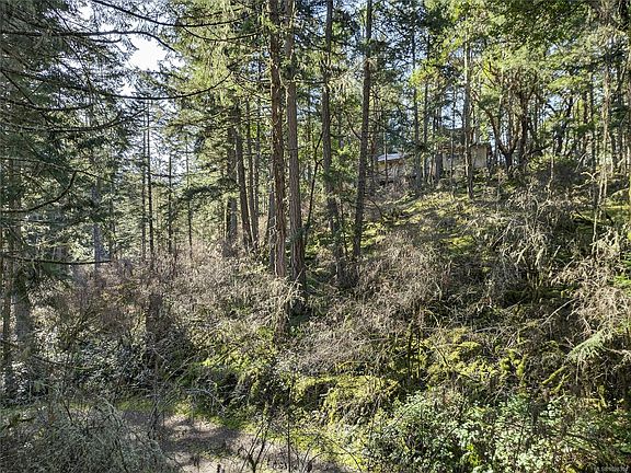 4th image of 160 Sky Valley Rd