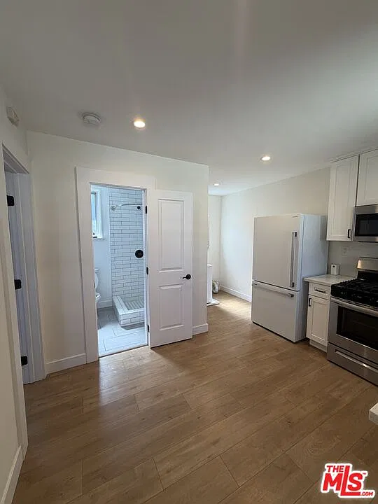 1 bed, 1.0 bath, 520 sqft, $2,400 — Photo 2