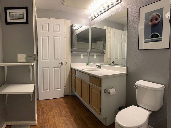 4th image of 5401 E Van Buren St Unit 3025