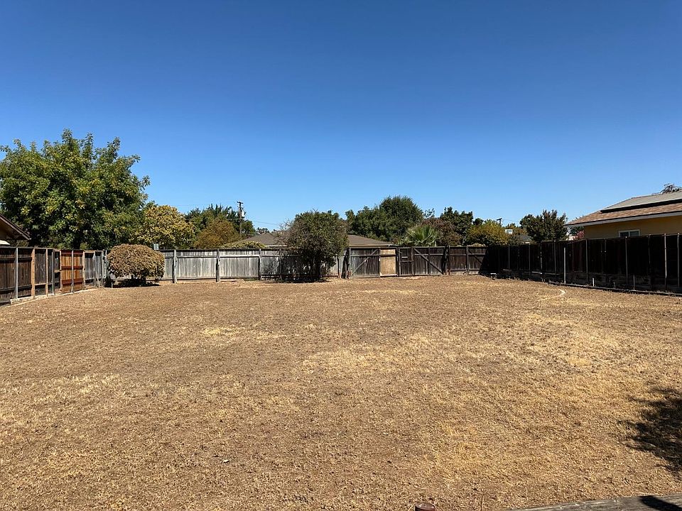 1st image of 1315 E Portals Ave