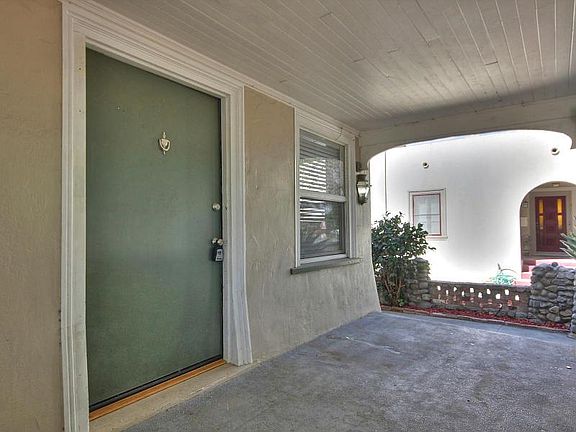 3rd image of 950 San Benito St