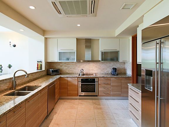 Plantation Village Apt 1-207