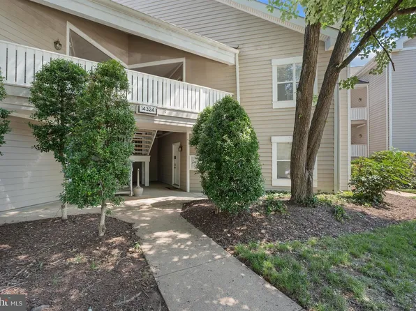 14324 Climbing Rose Way APT 201, Centreville, VA 20121