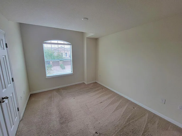 9571 Silver Buttonwood St — Photo 4