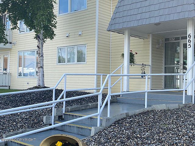 1st image of 665 10th Ave APT 309