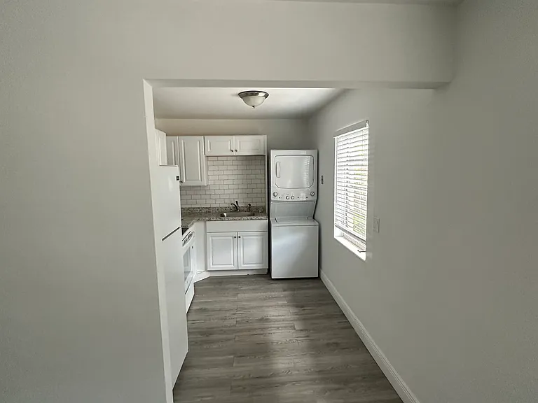 535 Spencer Dr #8 — Photo 4