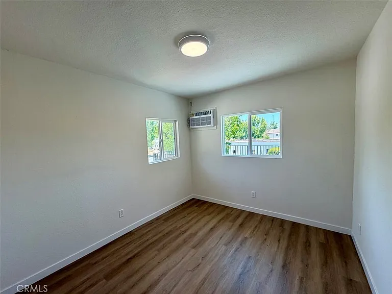 1550 N Avenue 45 — Photo 14