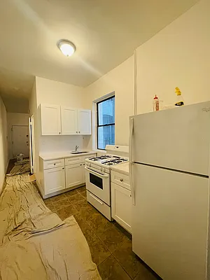 Rented by Zjama Realty Corp | media 2