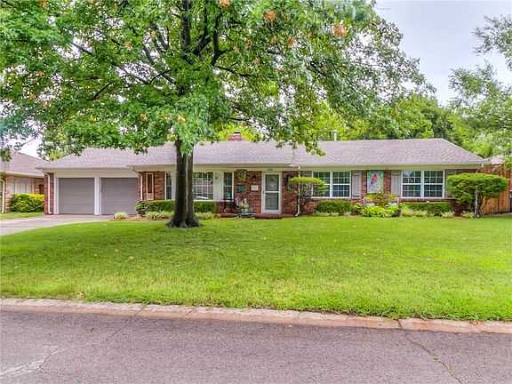 2nd image of 1325 Andover Ct