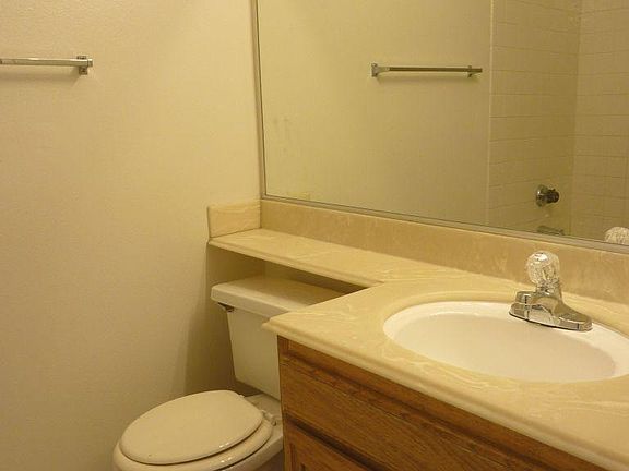 2nd image of 10083 Jamestown St