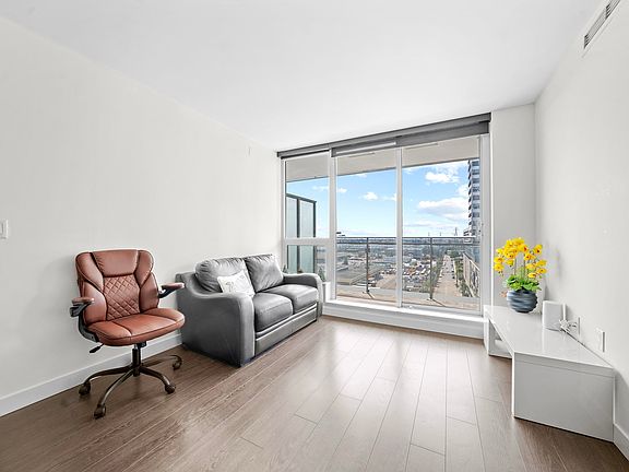 2nd image of 433 SW Marine Dr #1107