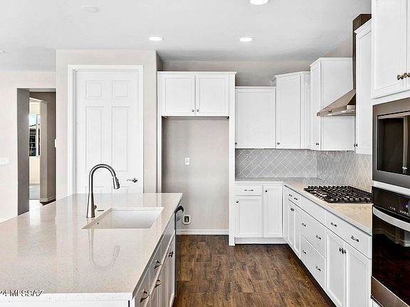 3rd image of 7916 S Sonoran Oak Dr