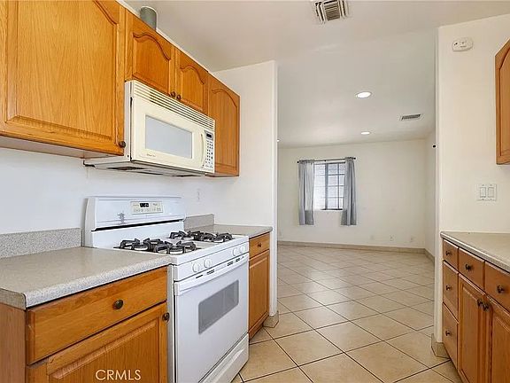5th image of 4145 English Holly Cir