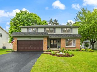 1497 Applegate Dr, Naperville, IL 60565