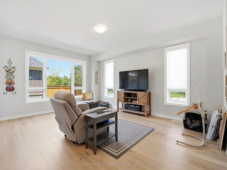 170 Alcorn Dr — Photo 6