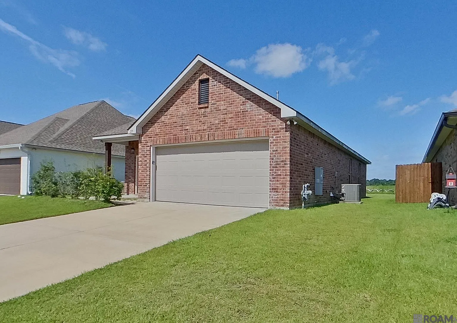 4 bed, 1487 sqft, $2,045 — Photo 2